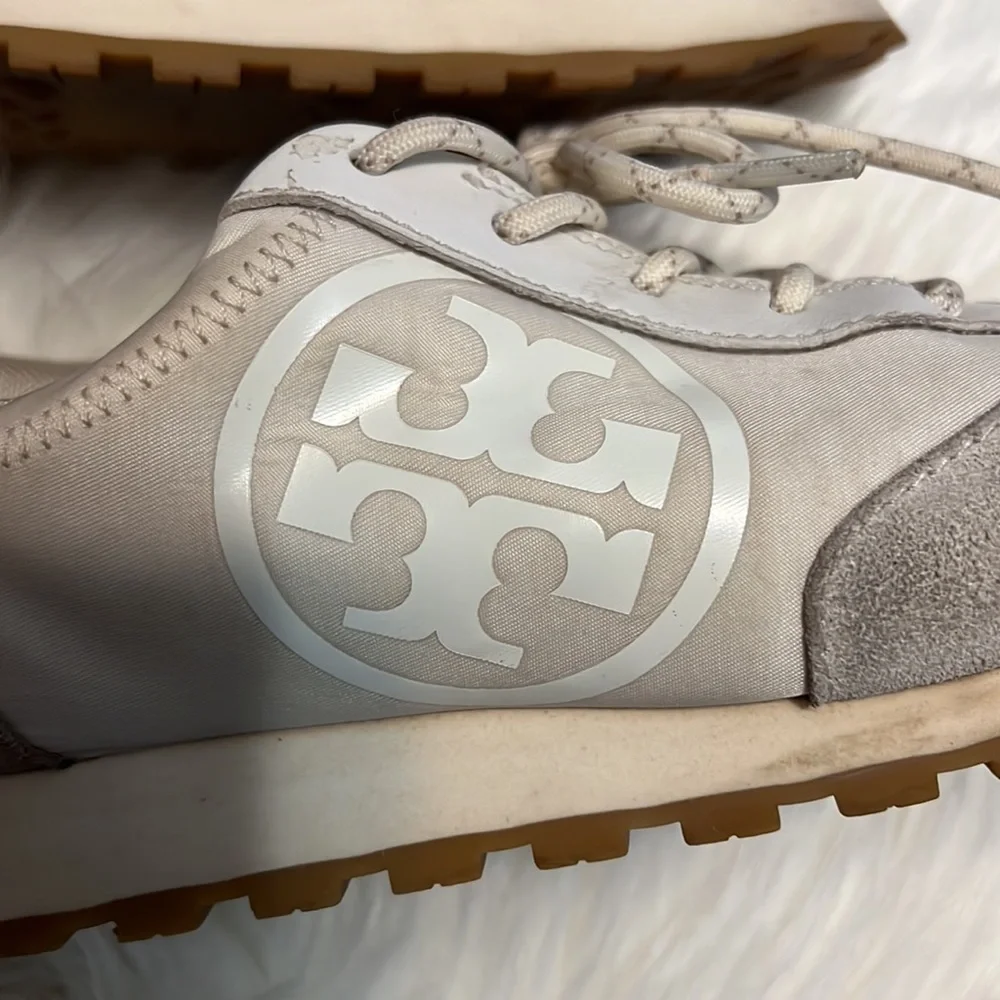 SOLD!! Tory Burch sneakers - Picture 8 of 12